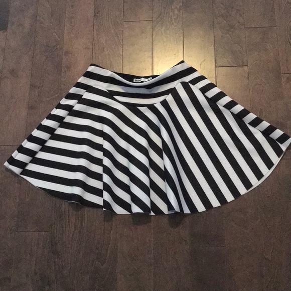 Zara striped skirt - Picture 1 of 3